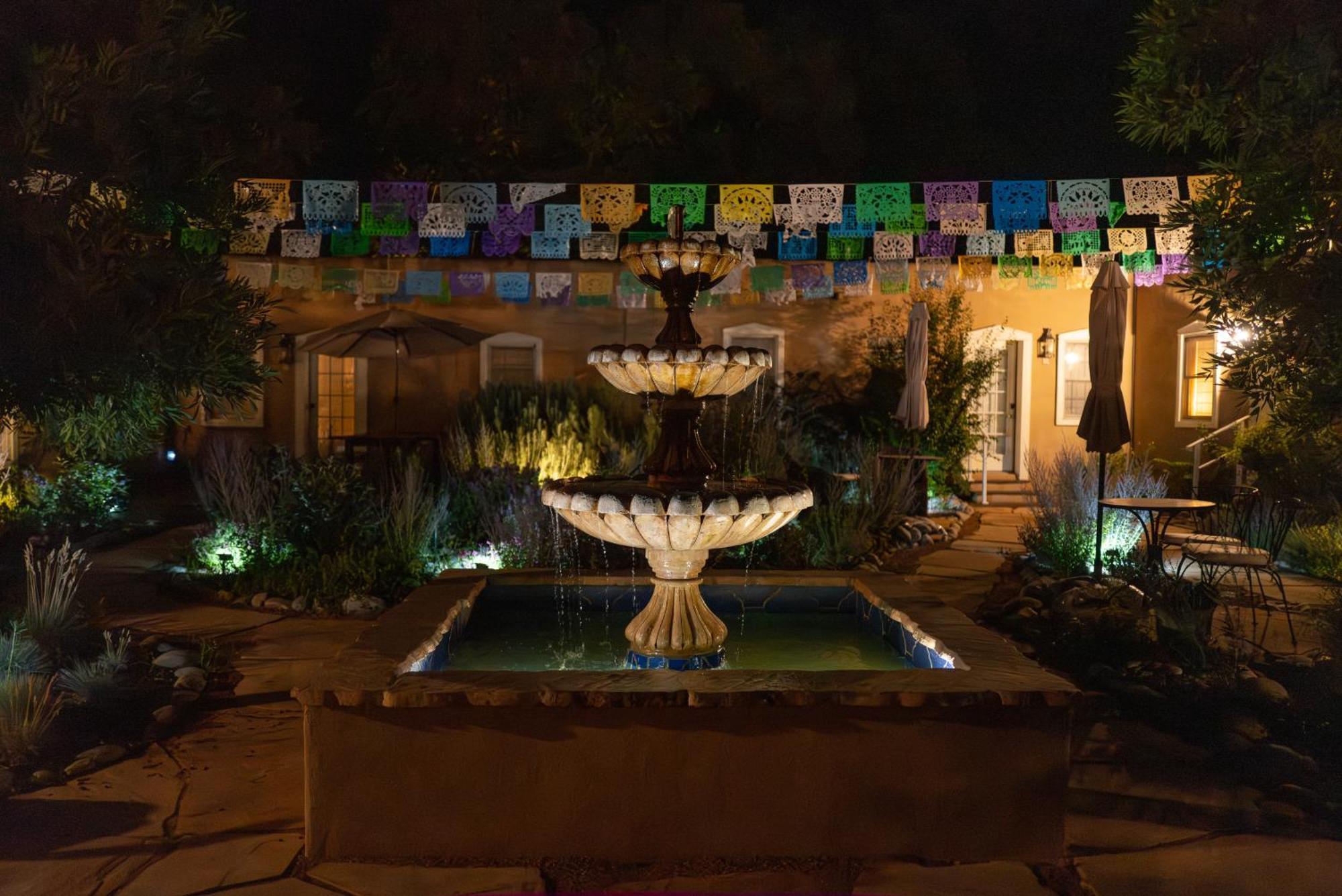 Dos Hermanas Casita 1 Downtown Courtyard サンタフェ エクステリア 写真